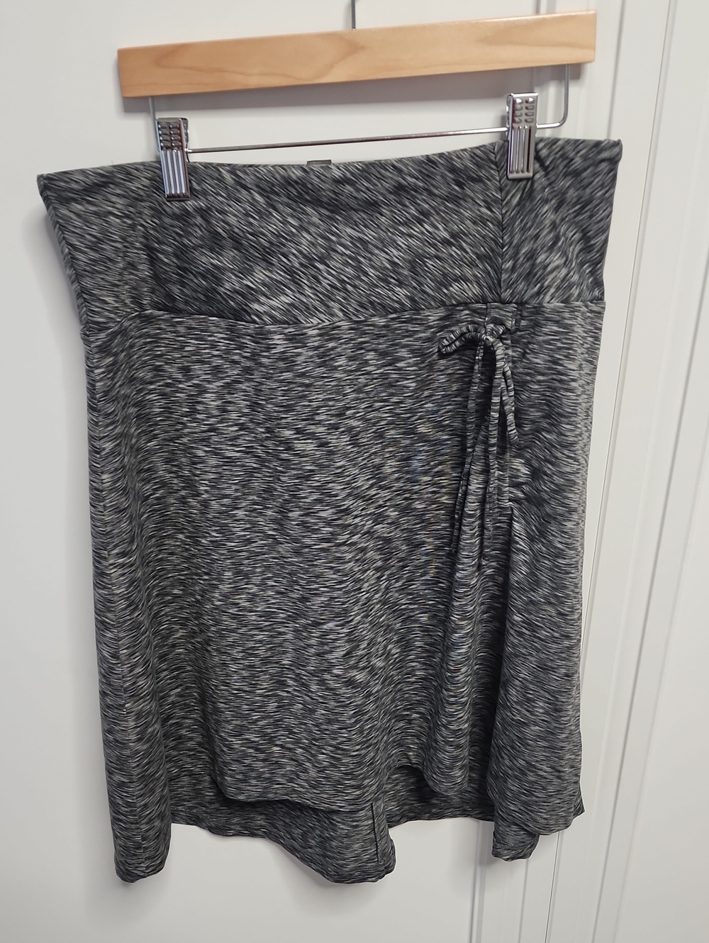 The North Face Gray Space-Dye Tie-Accent Skater Skirt